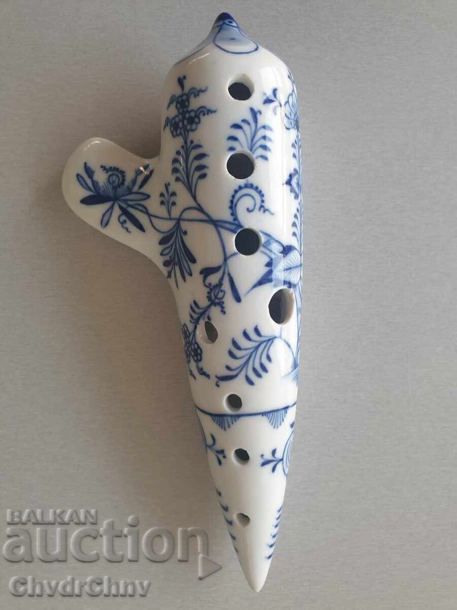 Old porcelain ocarina blue onion Meissen with price 400.00 BGN | € 204.52