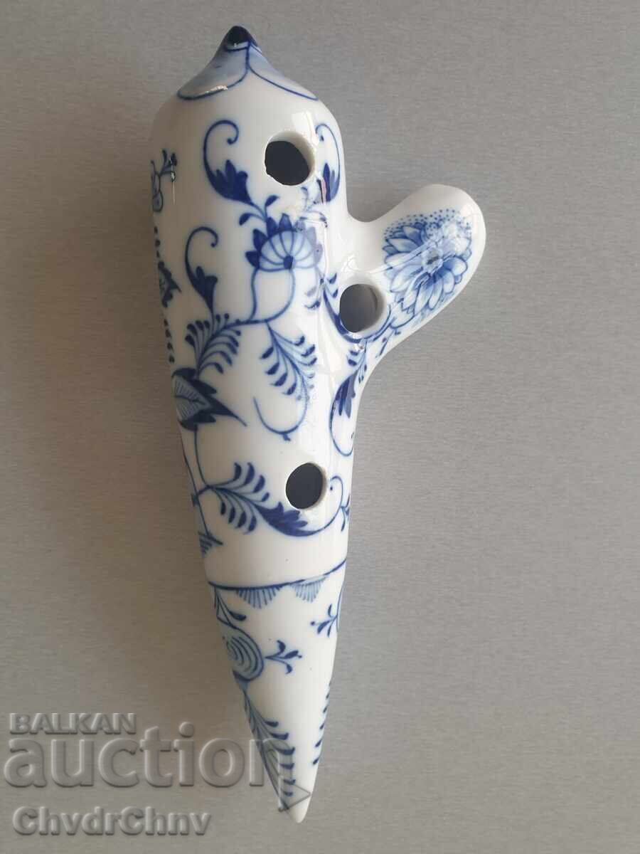 Old porcelain ocarina blue onion Meissen