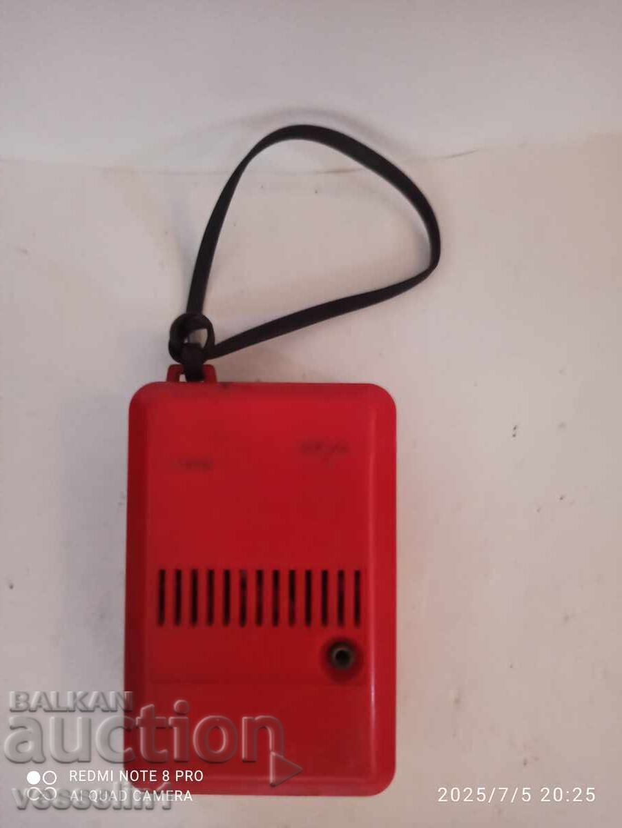 Παλιό ραδιόφωνο Sharp με τιμή 18.00 BGN | € 9.20