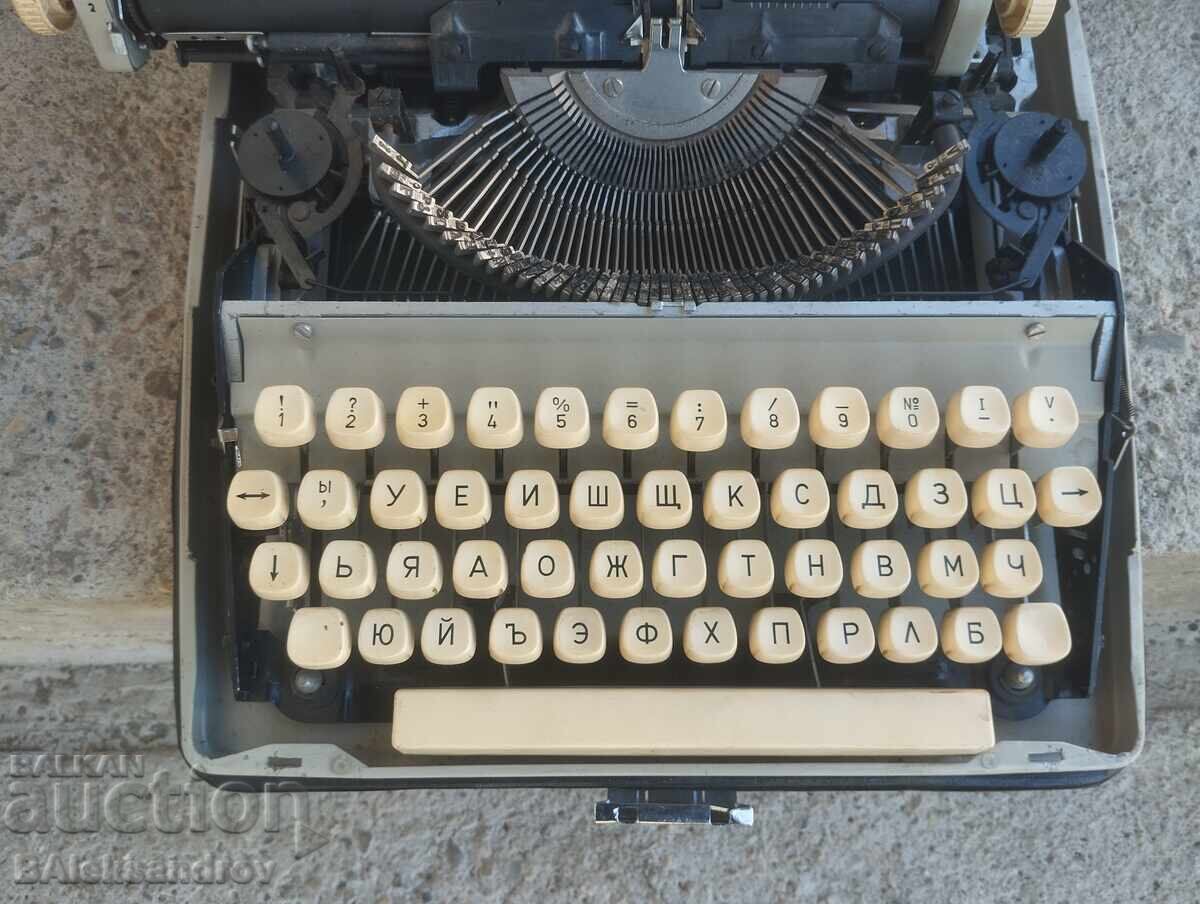 Mașină de scris MARIȚA - 5