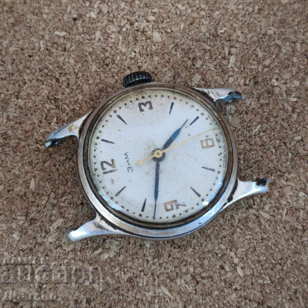 Ceas IARNA cu preț 30.00 BGN | € 15.34