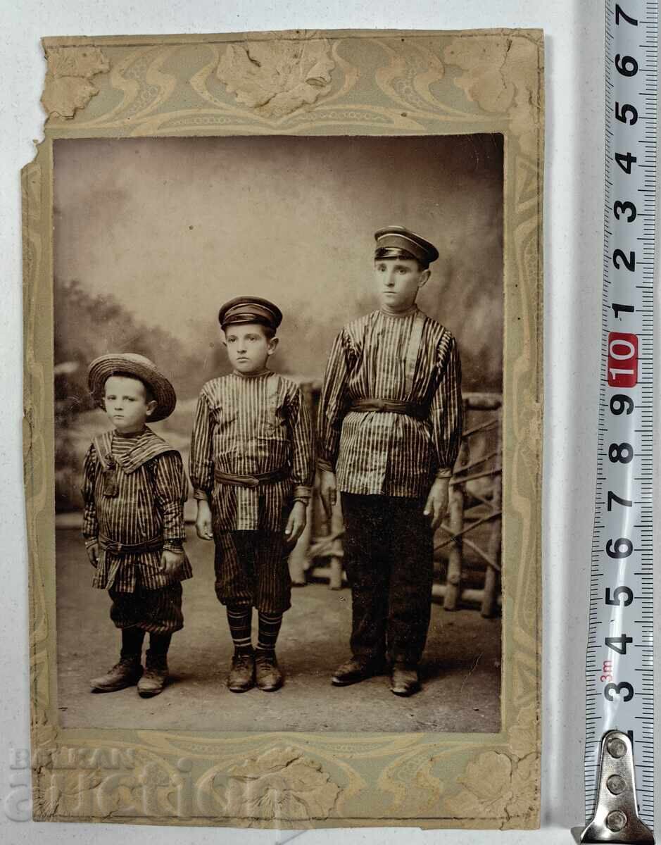 1910 НИКОПОЛ ДЕЦА СТАРА ДЕТСКА СНИМКА ФОТОГРАФИЯ КАРТОН 1910 НИКОПОЛ ДЕЦА СТАРА ДЕТСКА СНИМКА ФОТОГРАФИЯ КАРТОН
