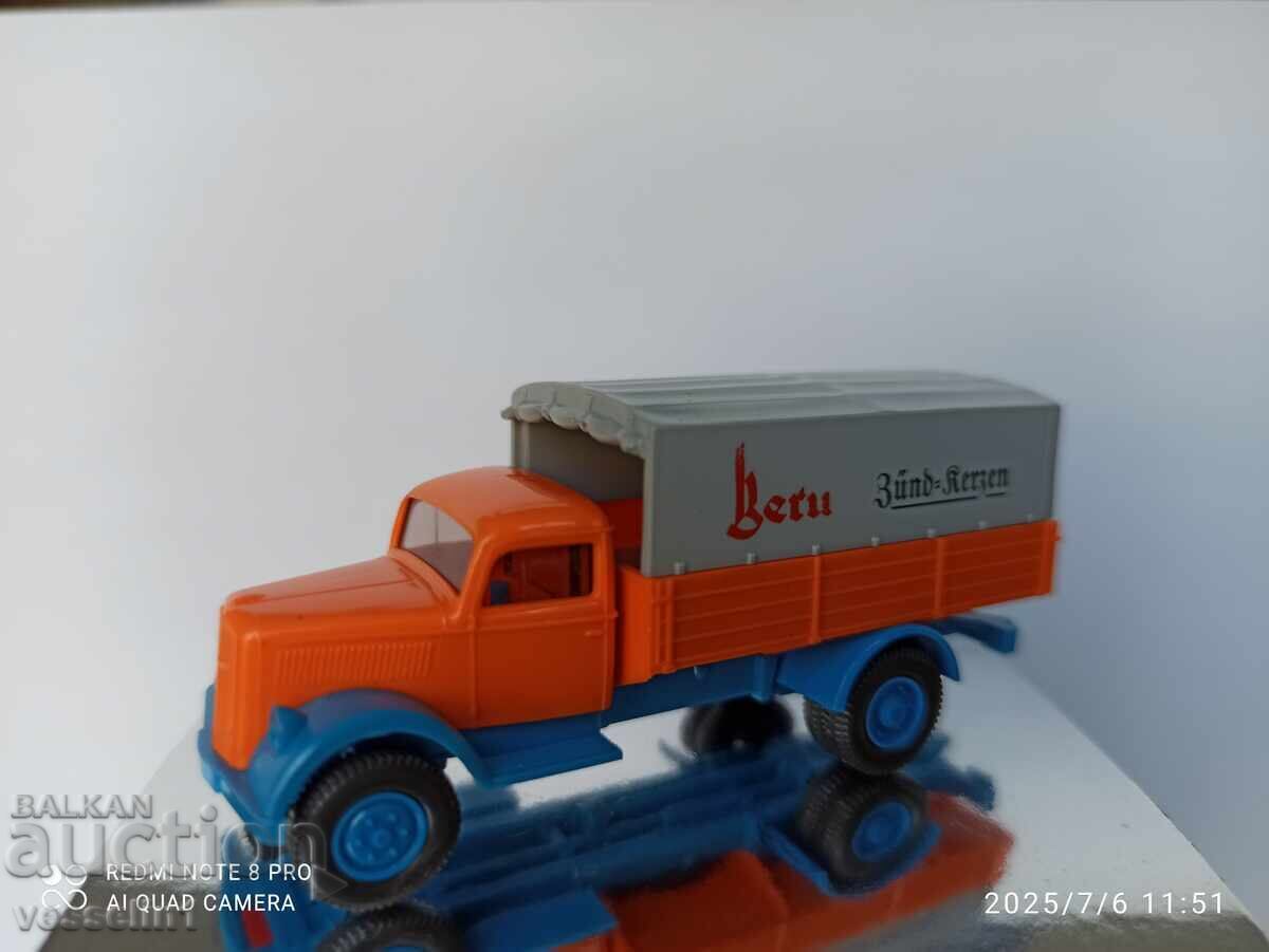 Opel truck HO 1/87 Wiking model for diorama with price 24.00 BGN | € 12.27