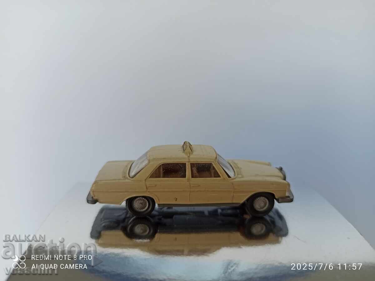 Mercedes 115 taxi 1/87 Wiking HO model car from the nineties with price 12.00 BGN | € 6.14