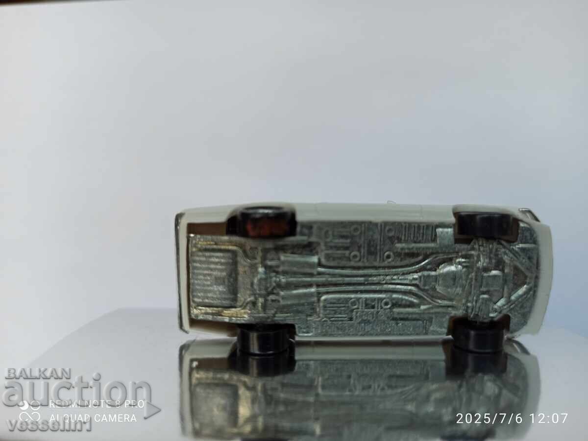 Auction  Old Ford Mustang HO 1/87 Monogram car