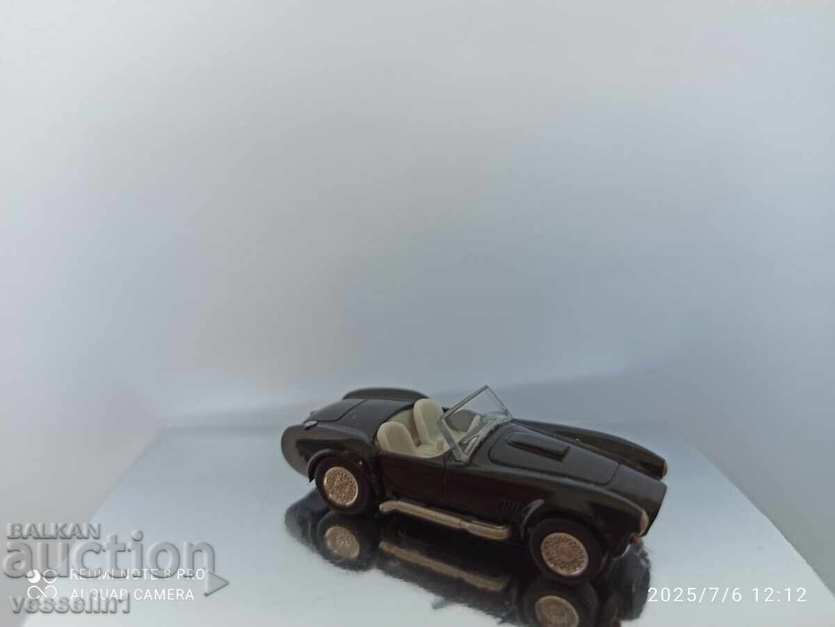 Veche cărucior Shelby cobra mărime HO 1/87 pat-mor cu preț 12.00 BGN | € 6.14