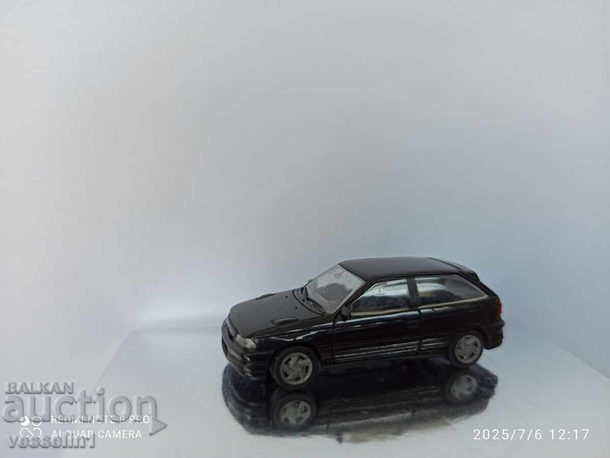 Стара количка opel astra gsl размер HO 1/87 rietze Стара количка opel astra gsl размер HO 1/87 rietze