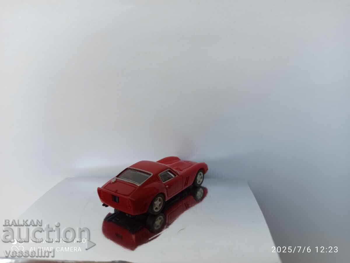 Licitație Veche mașinuță Ferrari 250 gto mărime HO 1/87 pat-mor