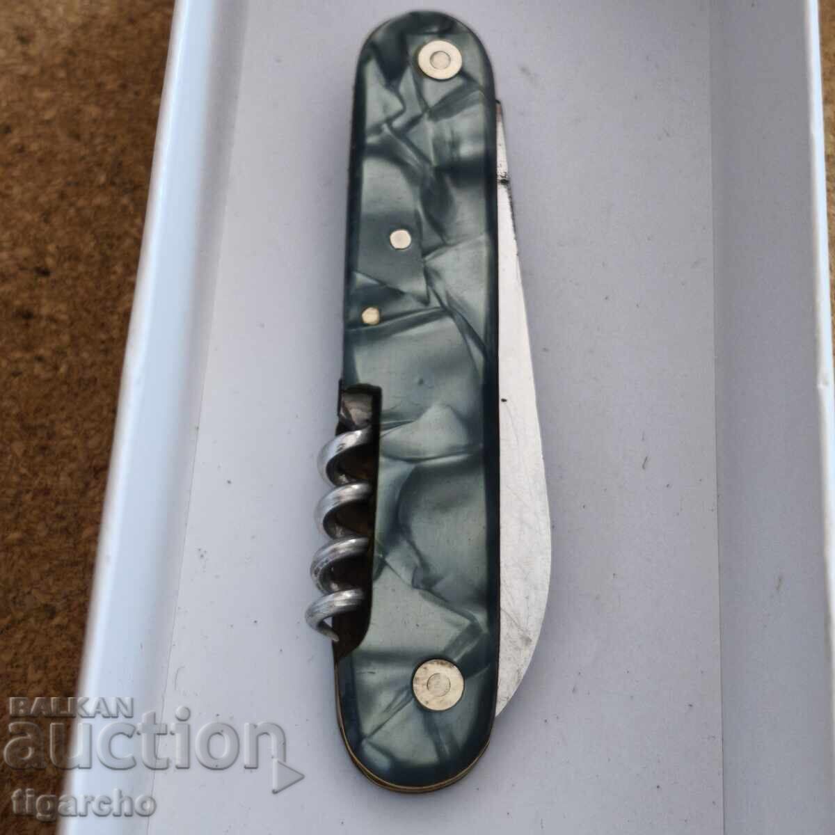 Briceag Vechi Bulgar Petko Denev cu preț 35.00 BGN | € 17.90 Briceag Vechi Bulgar Petko Denev cu preț 35.00 BGN | € 17.90