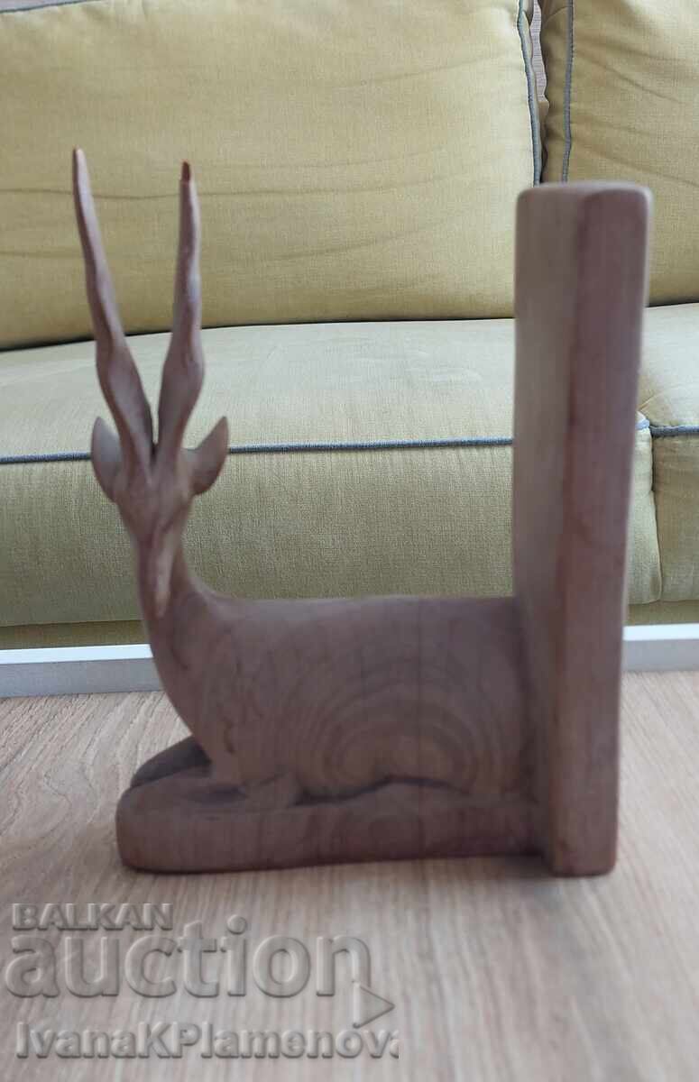 Sculptură în lemn masiv pentru cunoscători cu preț 28.00 BGN | € 14.32 Sculptură în lemn masiv pentru cunoscători cu preț 28.00 BGN | € 14.32