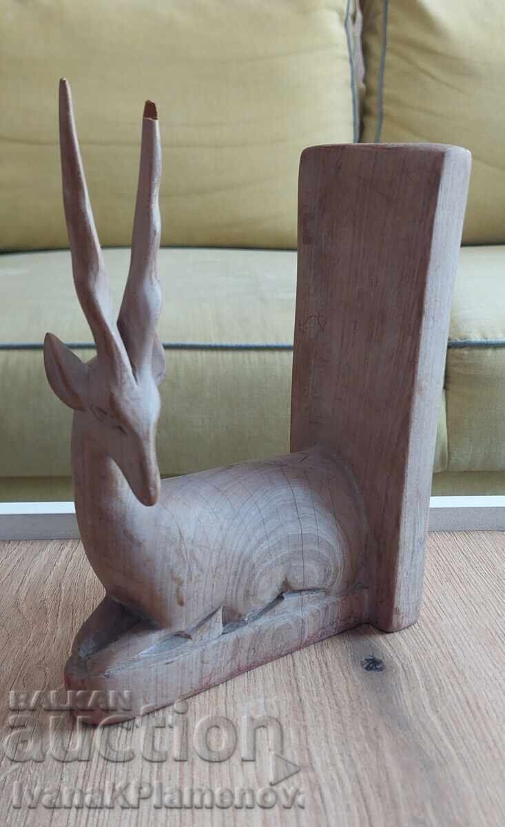 Sculptură în lemn masiv pentru cunoscători Sculptură în lemn masiv pentru cunoscători