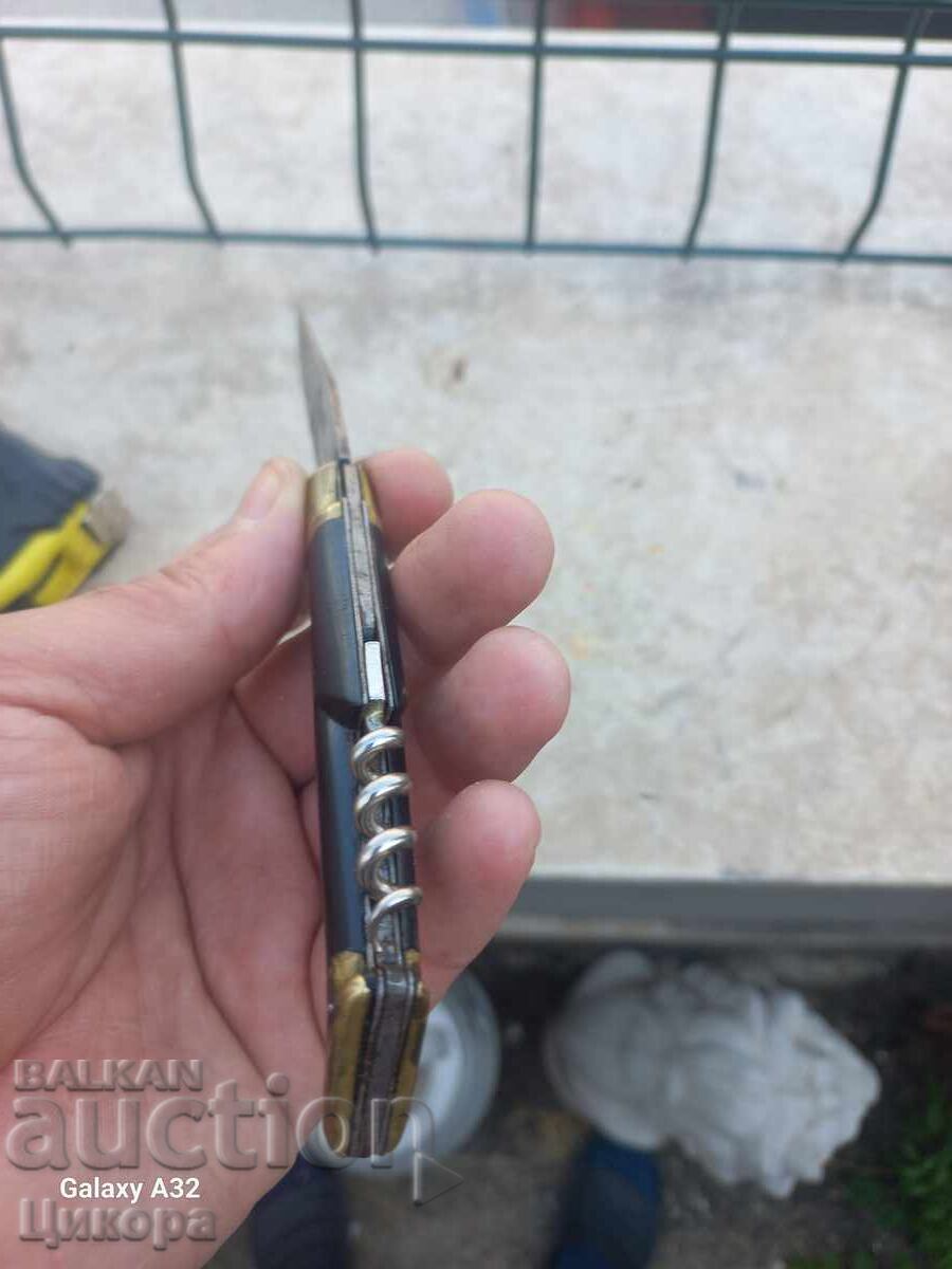 Delivery of KNIFE KNIFE LEG WOMAN'S LEG LAGUIOLE