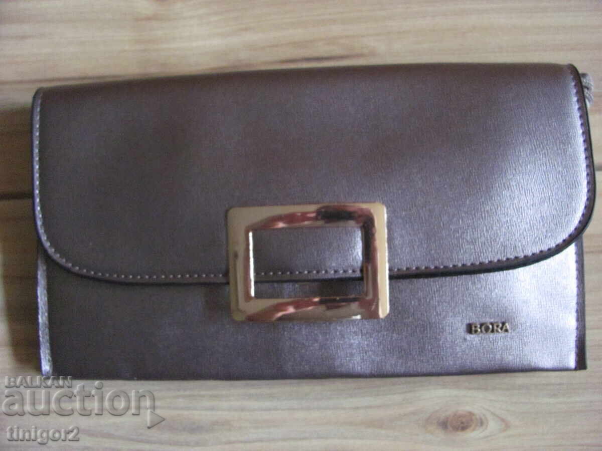 New women's bag BORA silver, metal buckle with price 18.00 BGN | € 9.20 New women's bag BORA silver, metal buckle with price 18.00 BGN | € 9.20