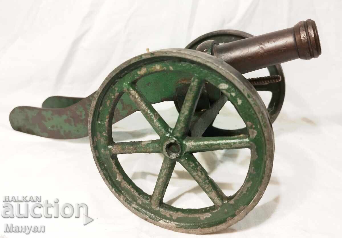 Livrarea Vechi model de tun funcțional - Războaiele Napoleoniene Livrarea Vechi model de tun funcțional - Războaiele Napoleoniene