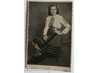 ΠΟΔΙΑ PISHTIMAL ΚΟΣΤΟΥΜΙΑ ΖΩΝΗ ΠΑΦΤΙ ΦΩΤΟ ΒΑΣΙΛΕΙΟ ΒΟΥΛΓΑΡΙΑΣ