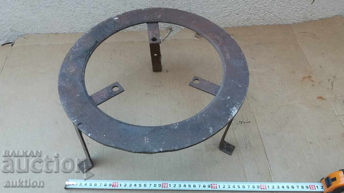 Auction  MASSIVE FORGED PIROSTIA