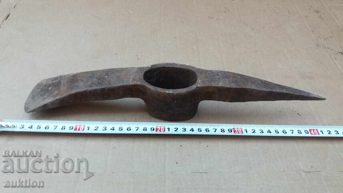 СТАРА МАСИВНА КИРКА, ИНСТРУМЕНТ С МАРКИРОВКА - ОТЛИЧНА