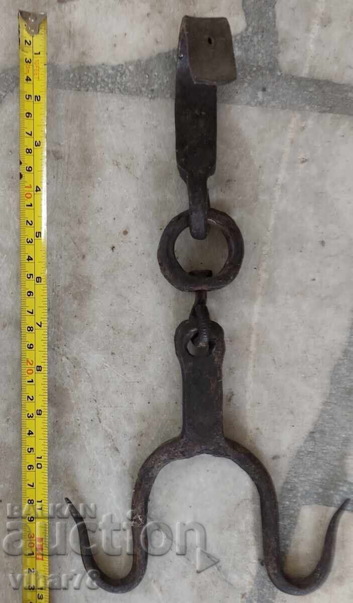 Cârlig cu cârlig cu preț € 23.99 | 46.92 BGN