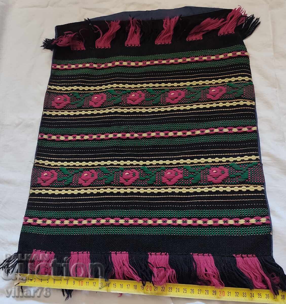 Delivery of Authentic woven pillowcase