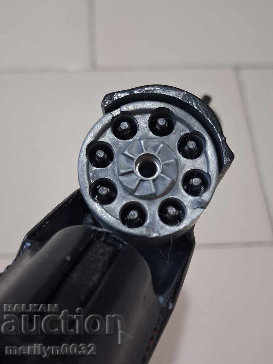 Παράδοση Παιδικό παιχνίδι πιστόλι με κάψουλες, πιστολάκι ρεβόλβερ λειτουργεί Παράδοση Παιδικό παιχνίδι πιστόλι με κάψουλες, πιστολάκι ρεβόλβερ λειτουργεί