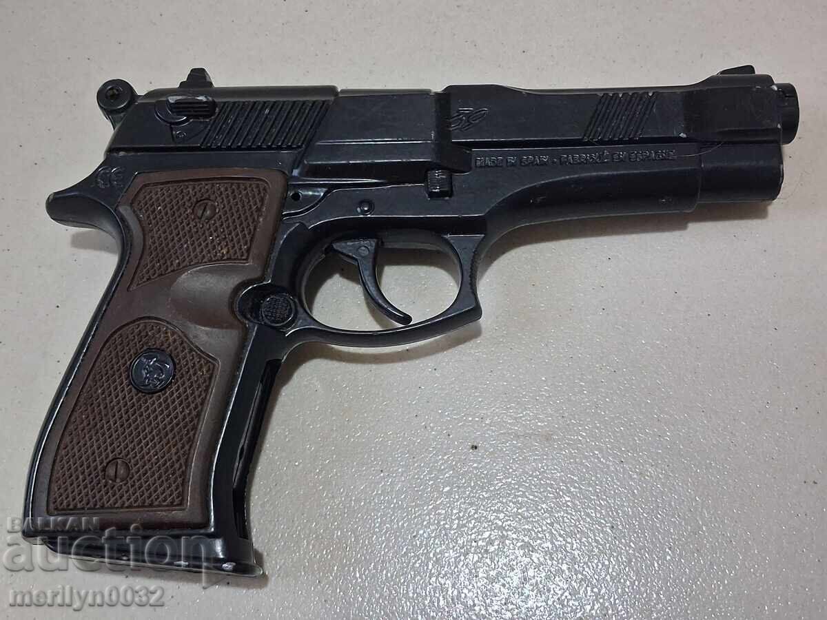 Παιδικό παιχνίδι πιστόλι με κάψουλες, πιστολάκι ρεβόλβερ λειτουργεί Παιδικό παιχνίδι πιστόλι με κάψουλες, πιστολάκι ρεβόλβερ λειτουργεί