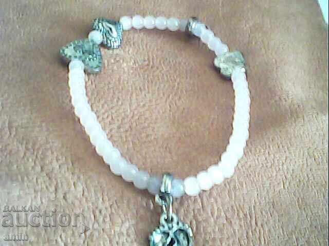 Παρτίδα από όμορφα γκρίβνια είναι ένα δερμάτινο κομποσκοίνι - 6