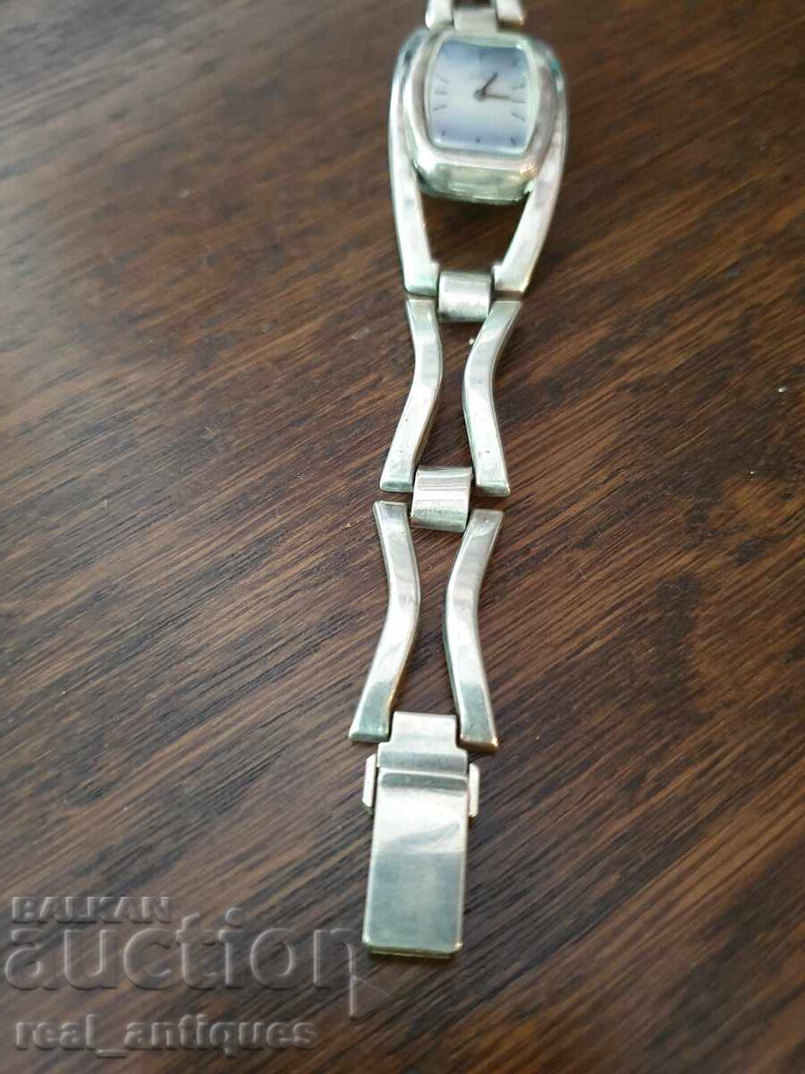 Delivery of A silver watch