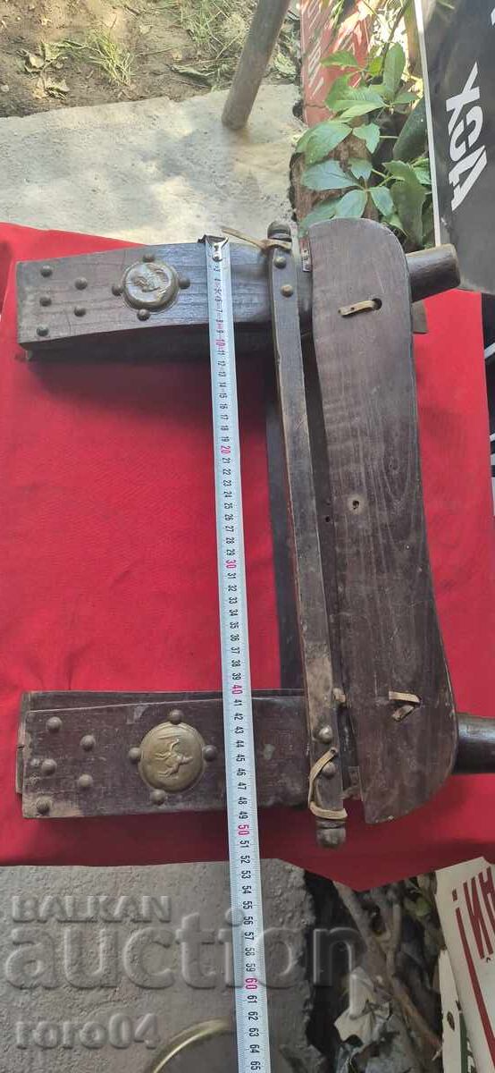 Delivery of STOOL - ORIENTAL - CAMEL