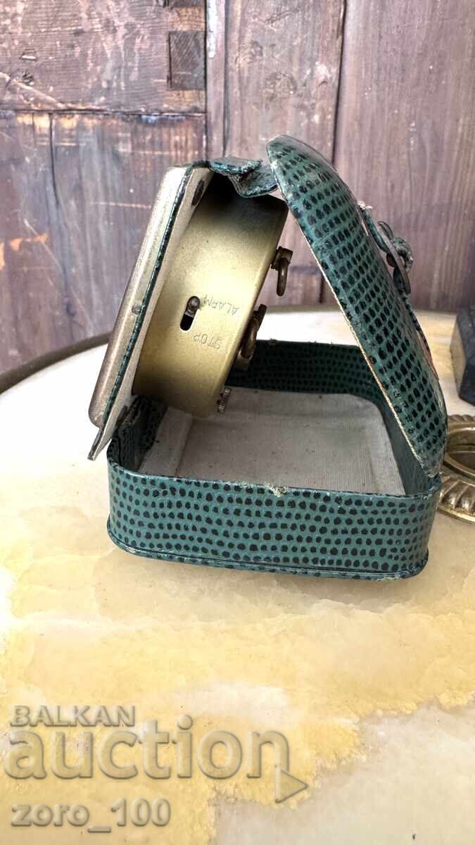 Ταξιδιωτικό ξυπνητήρι σε σχήμα βαλίτσας - 6 Ταξιδιωτικό ξυπνητήρι σε σχήμα βαλίτσας - 6