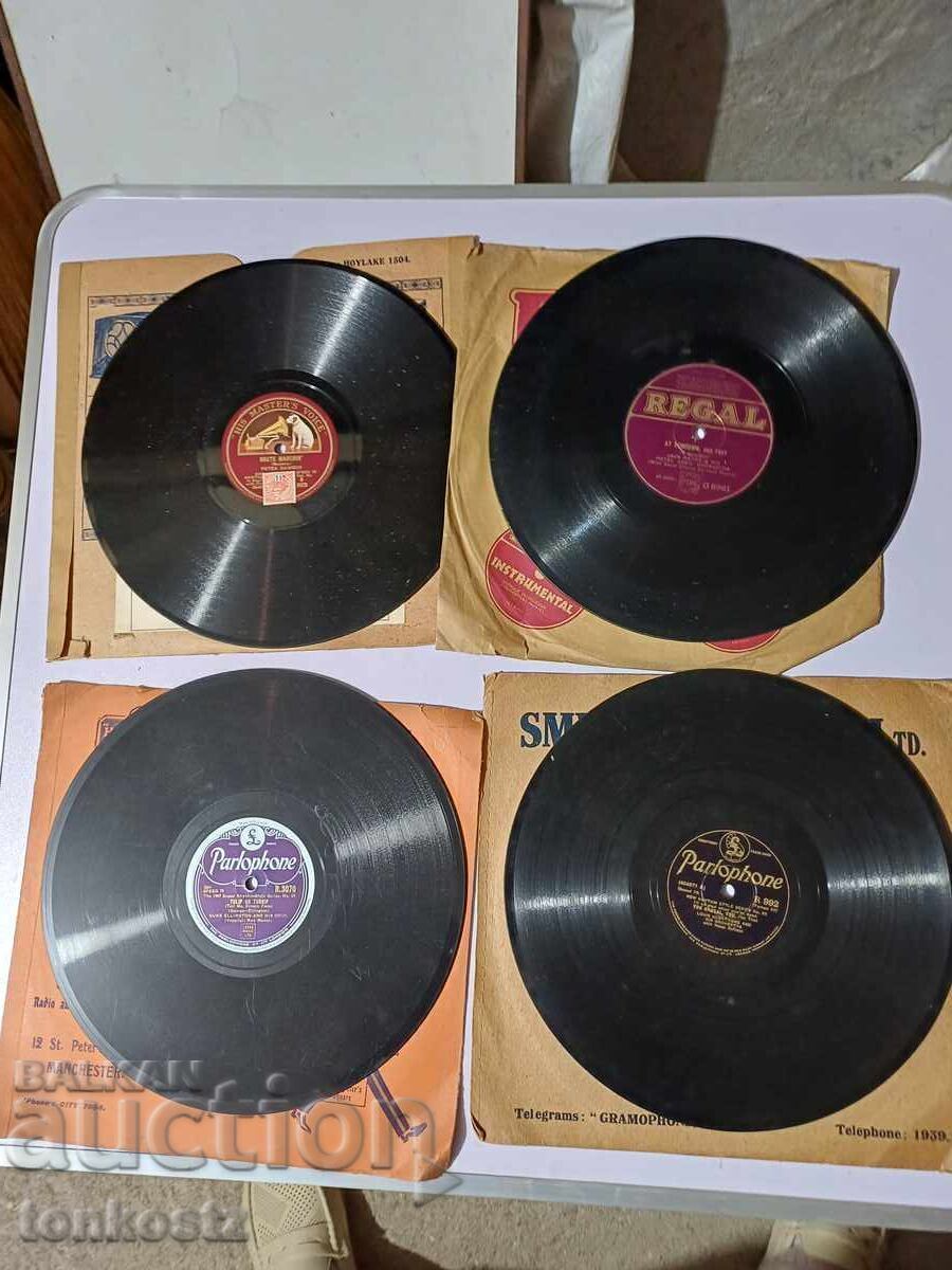4 pcs. Gramophone Records (Bakelite) with price € 15.34 | 30.00 BGN 4 pcs. Gramophone Records (Bakelite) with price € 15.34 | 30.00 BGN