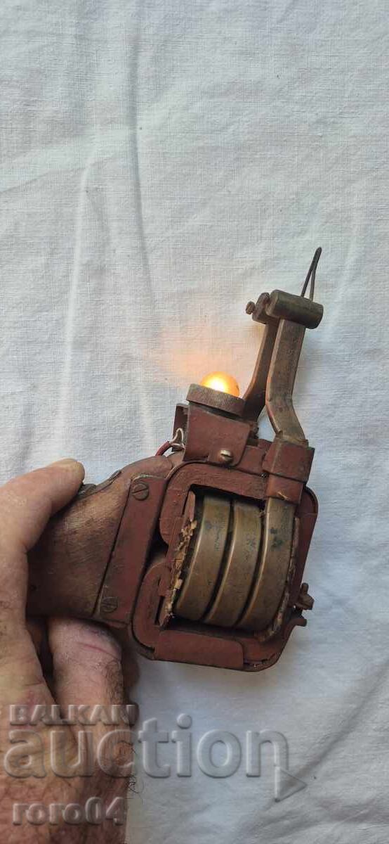 Παράδοση ΚΟΛΛΗΤΗΡΙ - ΑΥΤΟΚΑΤΑΣΚΕΥΗ - ΛΕΙΤΟΥΡΓΕΙ ΑΡΙΣΤΑ Παράδοση ΚΟΛΛΗΤΗΡΙ - ΑΥΤΟΚΑΤΑΣΚΕΥΗ - ΛΕΙΤΟΥΡΓΕΙ ΑΡΙΣΤΑ