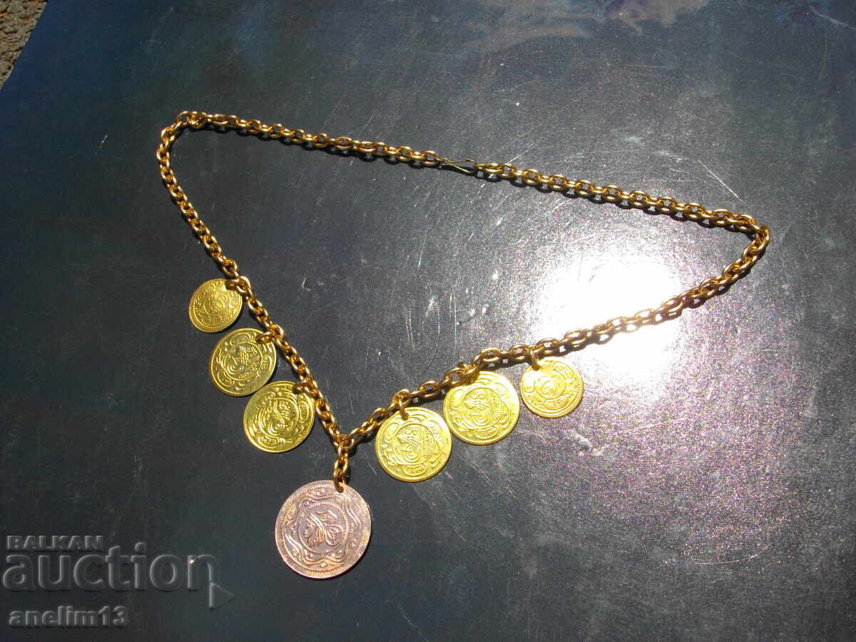 КОРДОН С ПЕНДАРИ НАКИТ ЗА НОСИЯ с цена 55.00 лв. | € 28.12