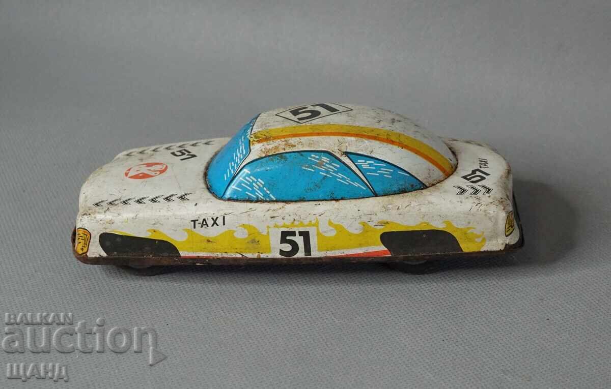 Παλιό μεταλλικό παιχνίδι, μοντέλο αυτοκίνητο ταξί με τιμή 6.25 BGN | € 3.20