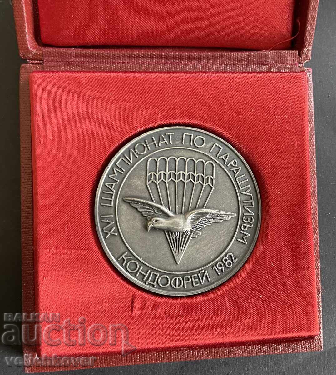 Delivery of 41402 Bulgaria 3 medals and a plaque Parachuting Championship SKDA