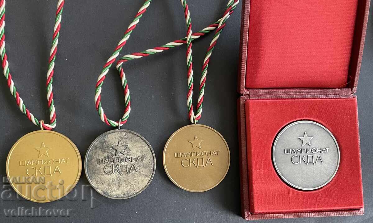 41402 Bulgaria 3 medals and a plaque Parachuting Championship SKDA - 5