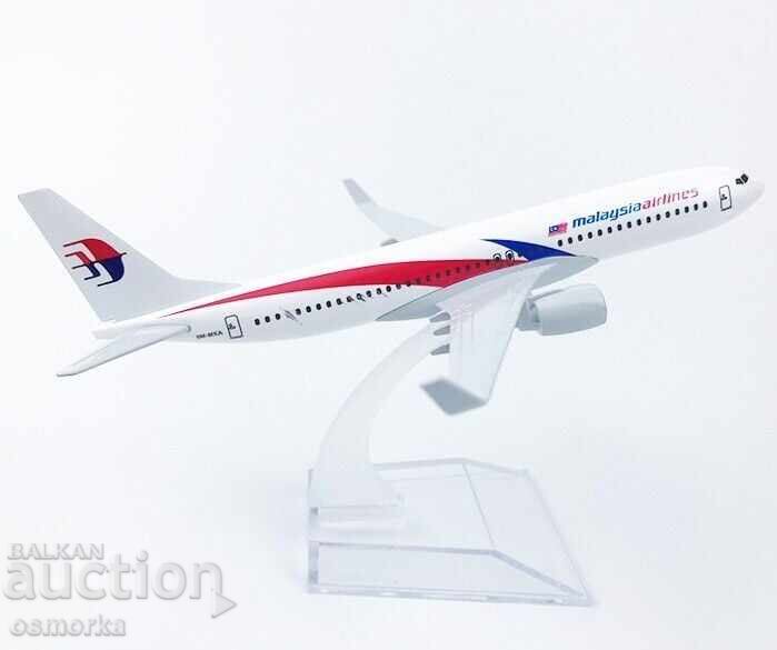 Boeing 737 самолет модел макет Malaysia Airlines пътникопото