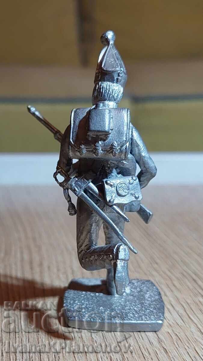 Delivery of A lead figurine for collectors