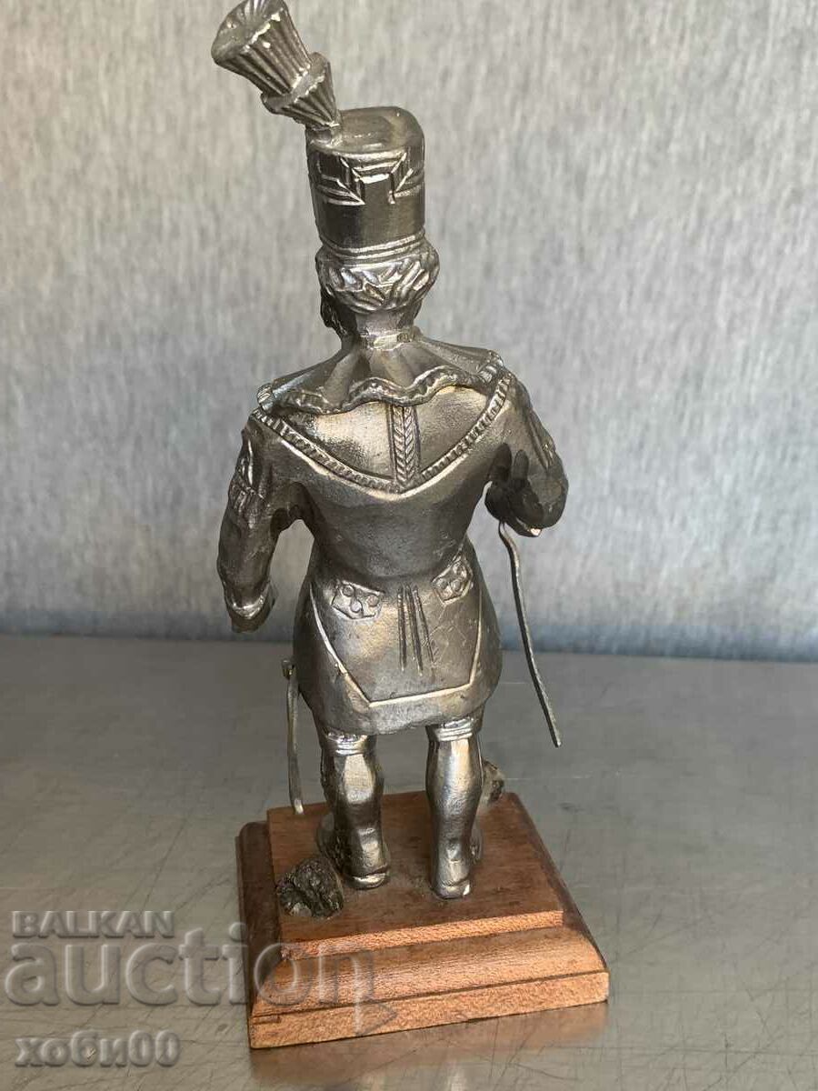 figurine figure - 5 figurine figure - 5