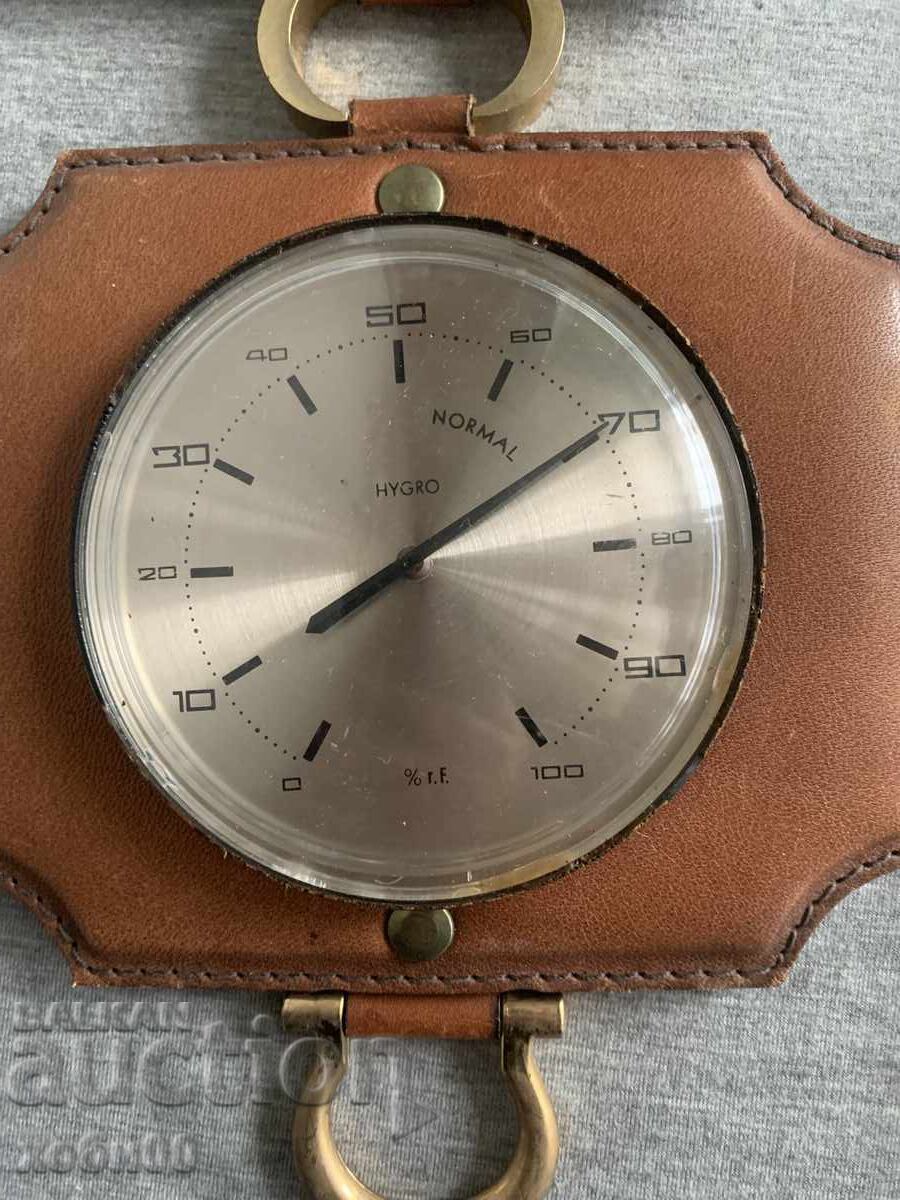 Delivery of barometer thermometer hygrometer Delivery of barometer thermometer hygrometer