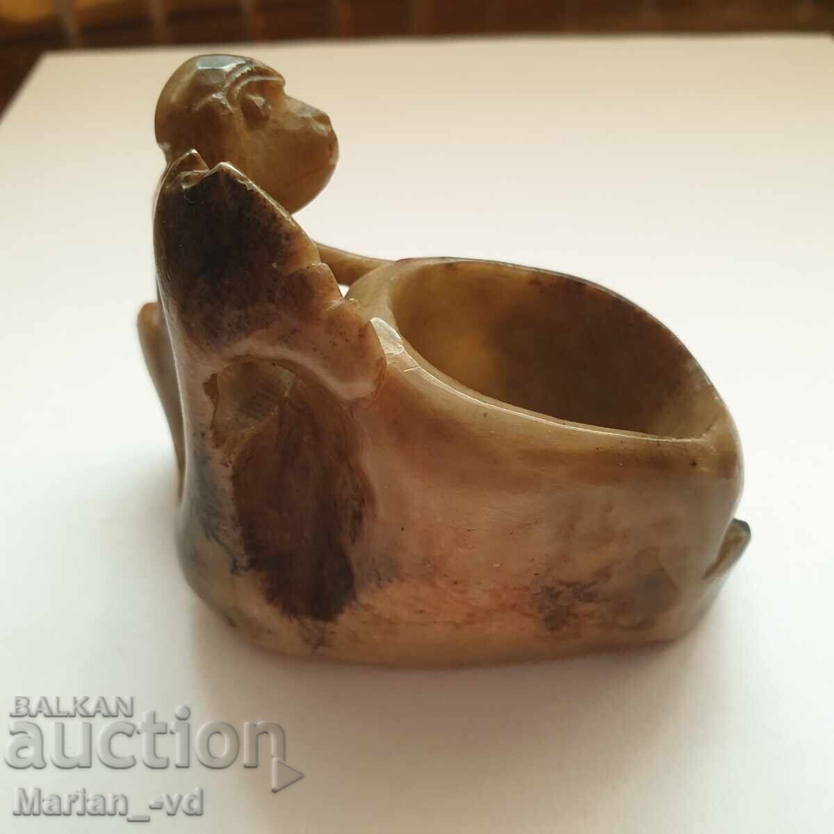 Licitație Figurina veche din piatră de săpun Licitație Figurina veche din piatră de săpun