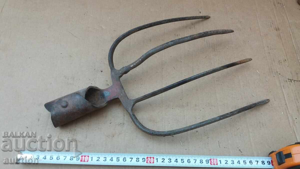 СТАРА ВИЛА С МАРКИРОВКА - 5