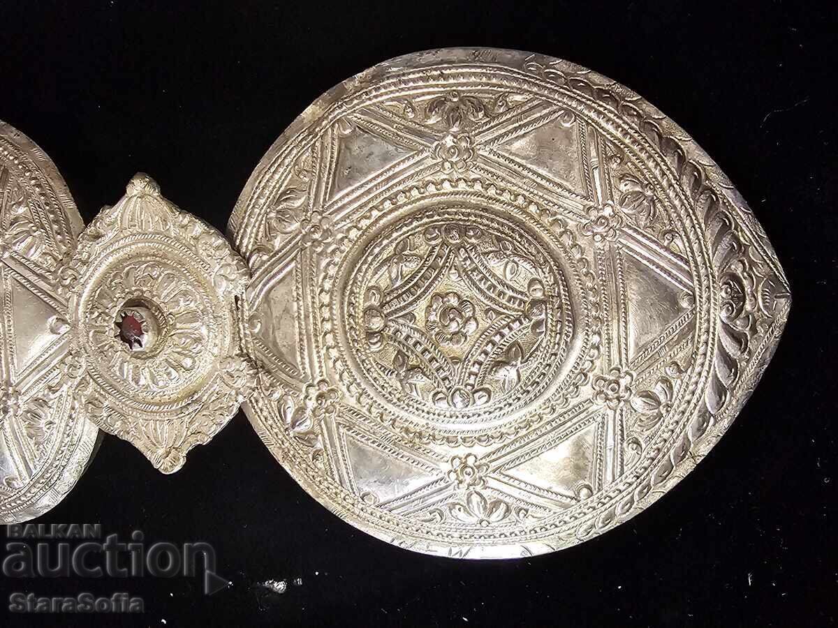 Mari paftale argintate renascentiste cu preț € 613.55 | 1200.00 BGN