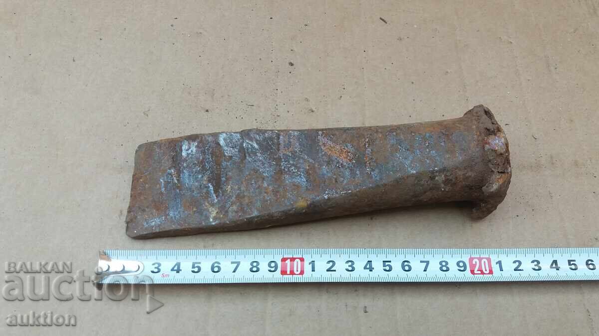 МАСИВЕН КЛЮН, СЕКАЧ ЗА ТРУПИ