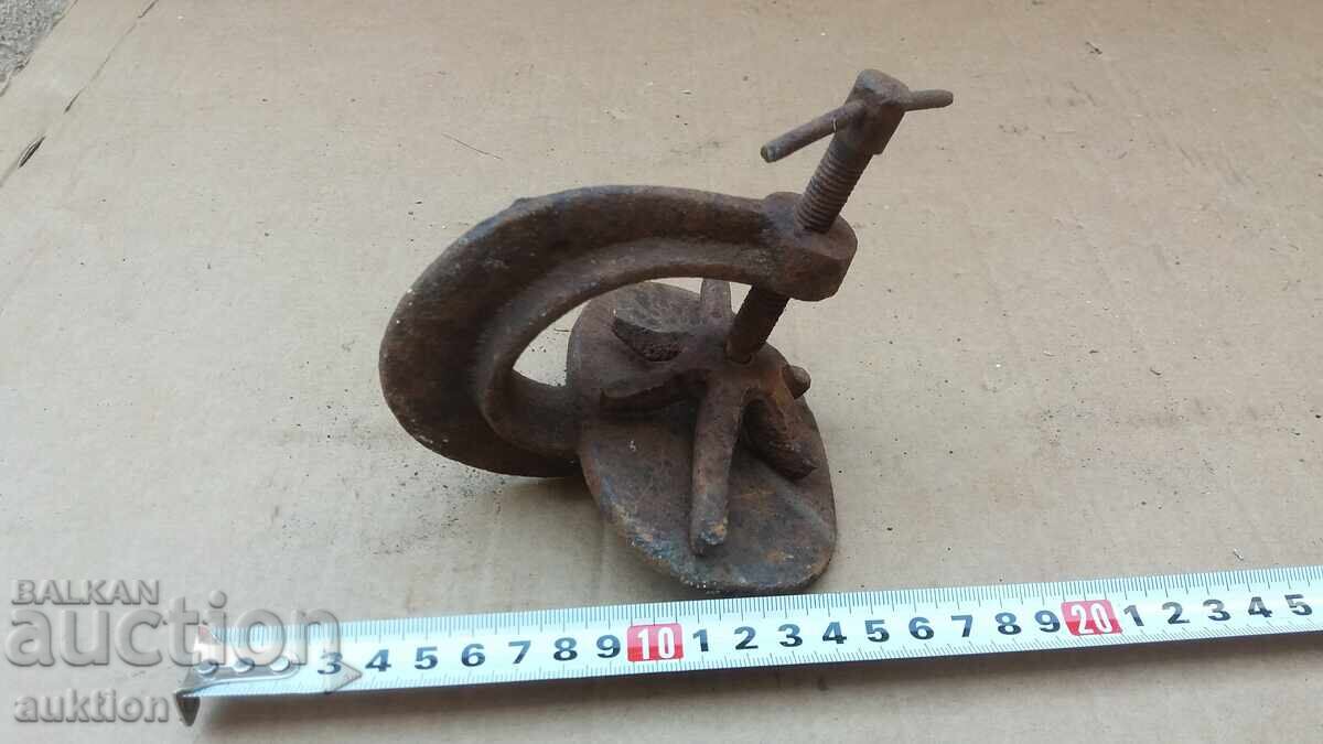 ΣΤΑΡ ΒΟΥΛΚΑΝΙΖΑΤΕΡ, ΣΤΙΑΓΚΑ