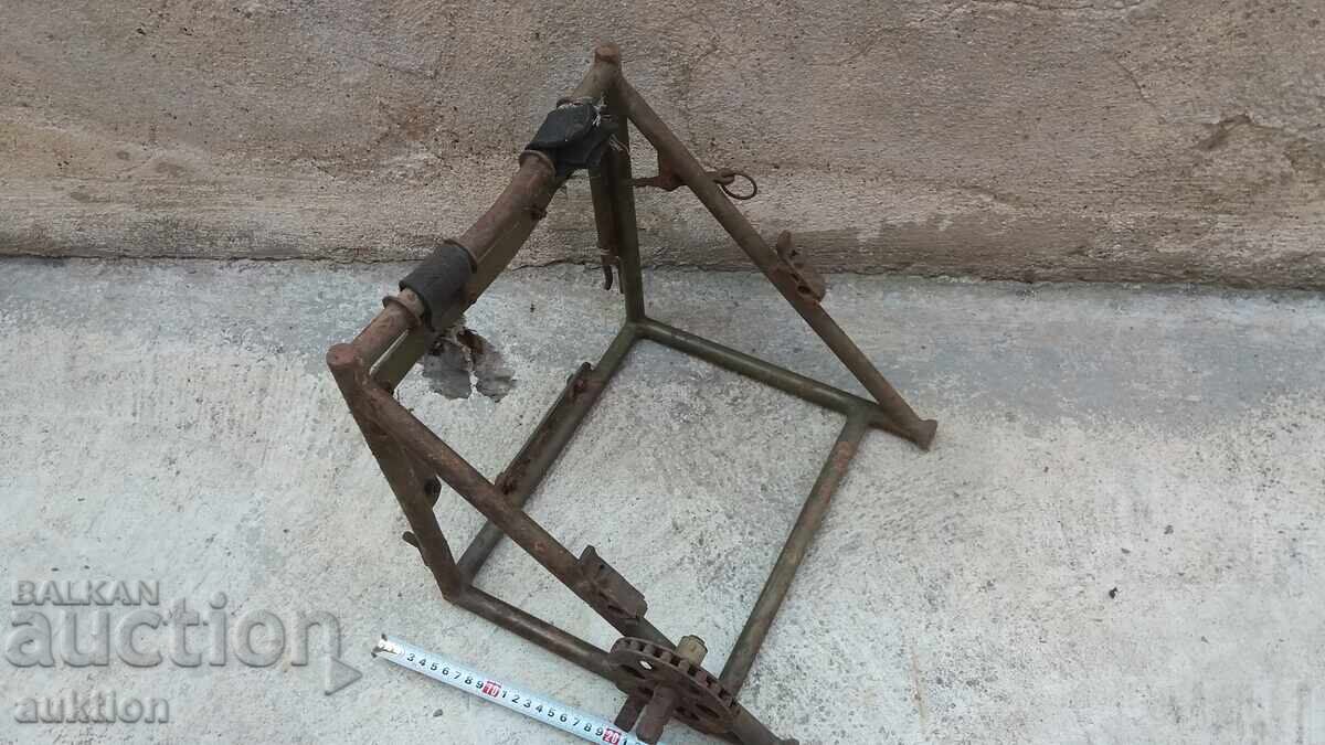 Παράδοση Βάση καρουλιού με καλώδιο για τηλεφωνικό πεδίο WW2 WWII κατιούσα Παράδοση Βάση καρουλιού με καλώδιο για τηλεφωνικό πεδίο WW2 WWII κατιούσα