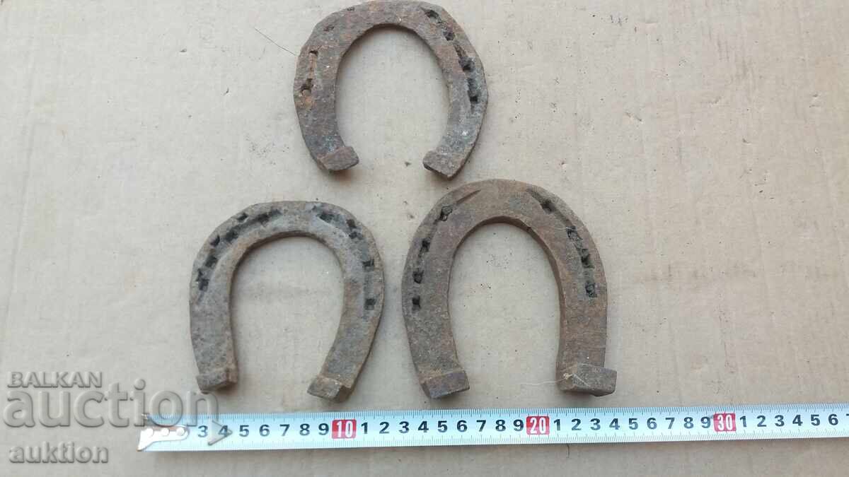 LOT DE 3 POCOVITE FORJAȚE cu preț 2.99 BGN | € 1.53 LOT DE 3 POCOVITE FORJAȚE cu preț 2.99 BGN | € 1.53