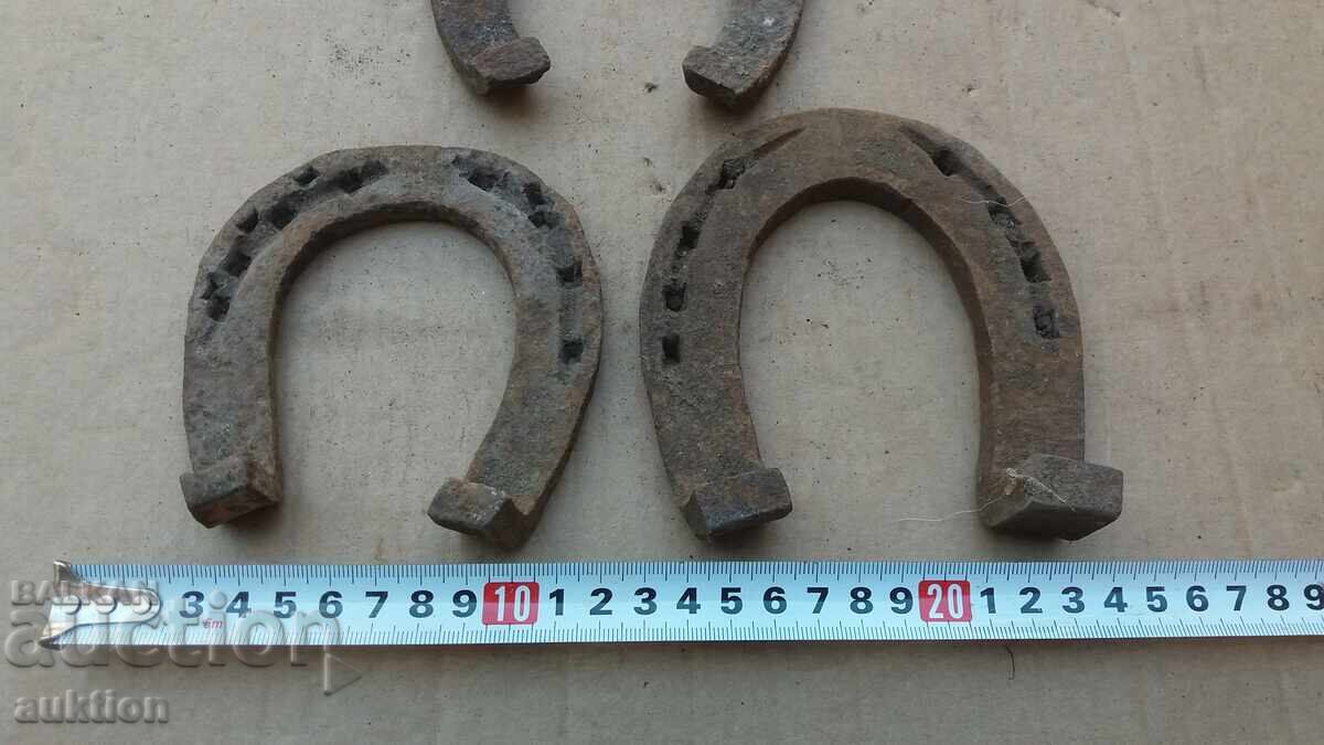 Licitație LOT DE 3 POCOVITE FORJAȚE Licitație LOT DE 3 POCOVITE FORJAȚE