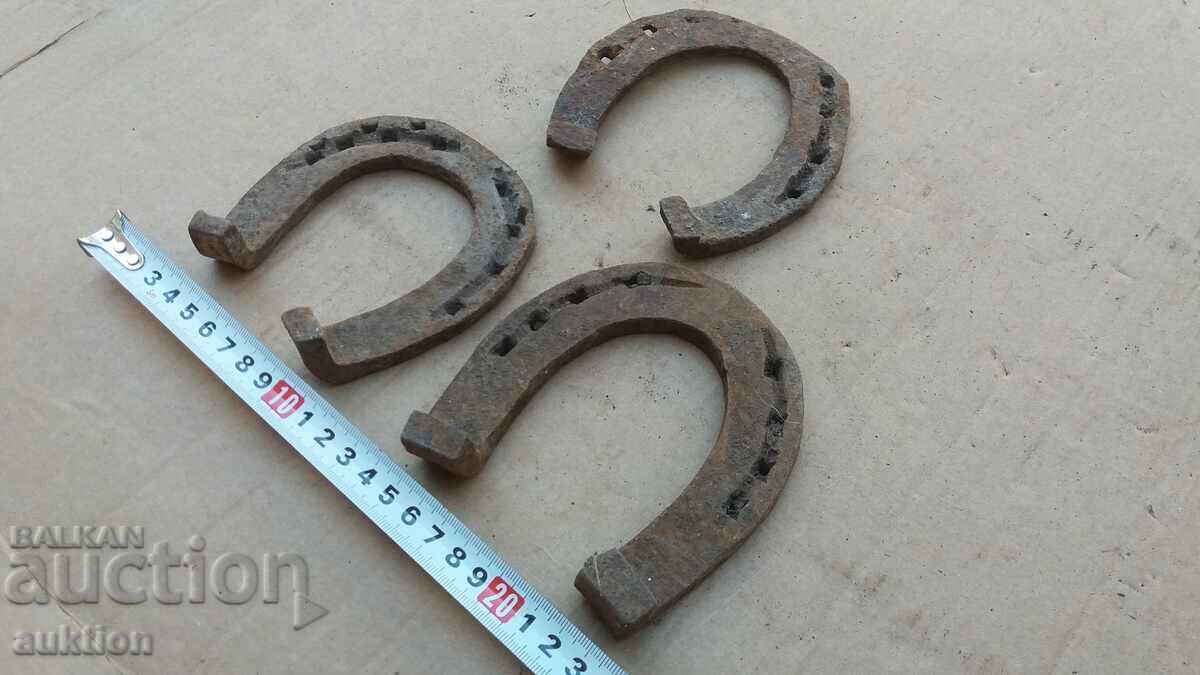 LOT DE 3 POCOVITE FORJAȚE - 5 LOT DE 3 POCOVITE FORJAȚE - 5