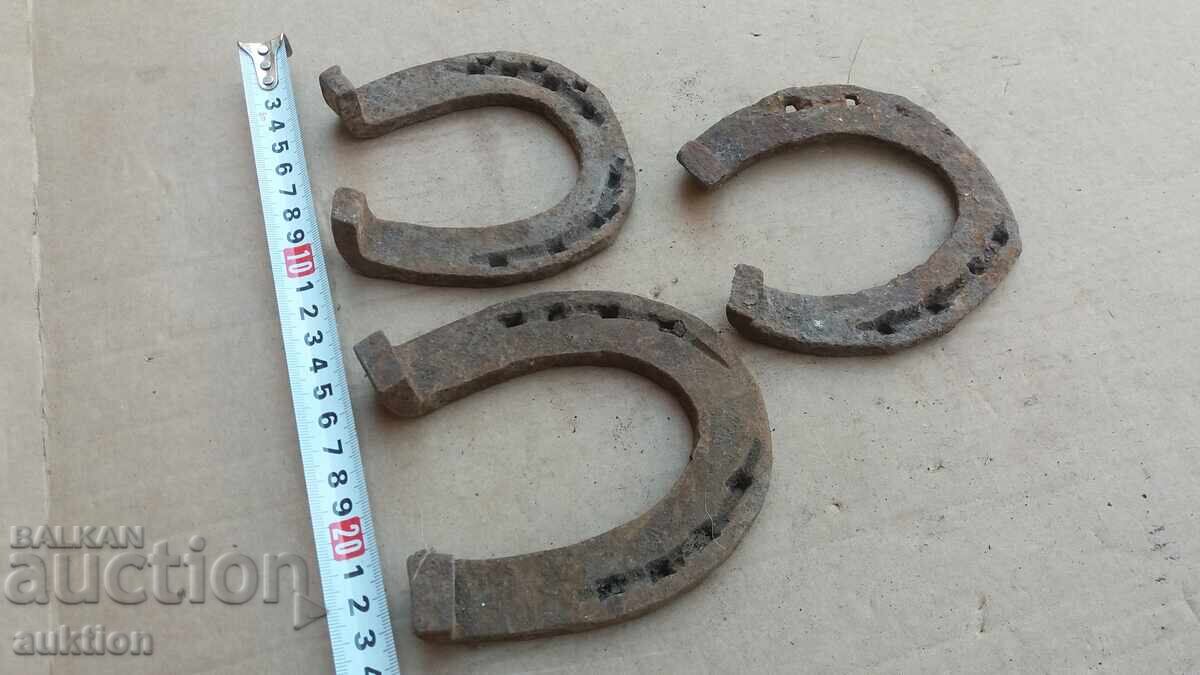 LOT DE 3 POCOVITE FORJAȚE - 6 LOT DE 3 POCOVITE FORJAȚE - 6