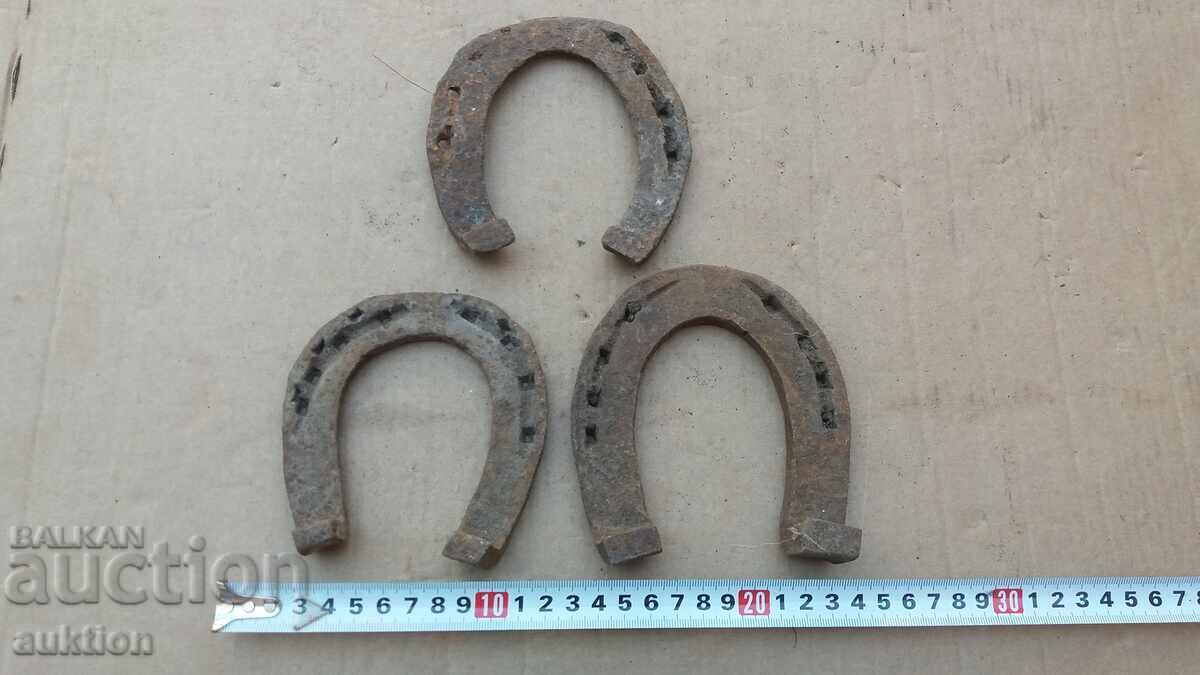 LOT DE 3 POCOVITE FORJAȚE LOT DE 3 POCOVITE FORJAȚE